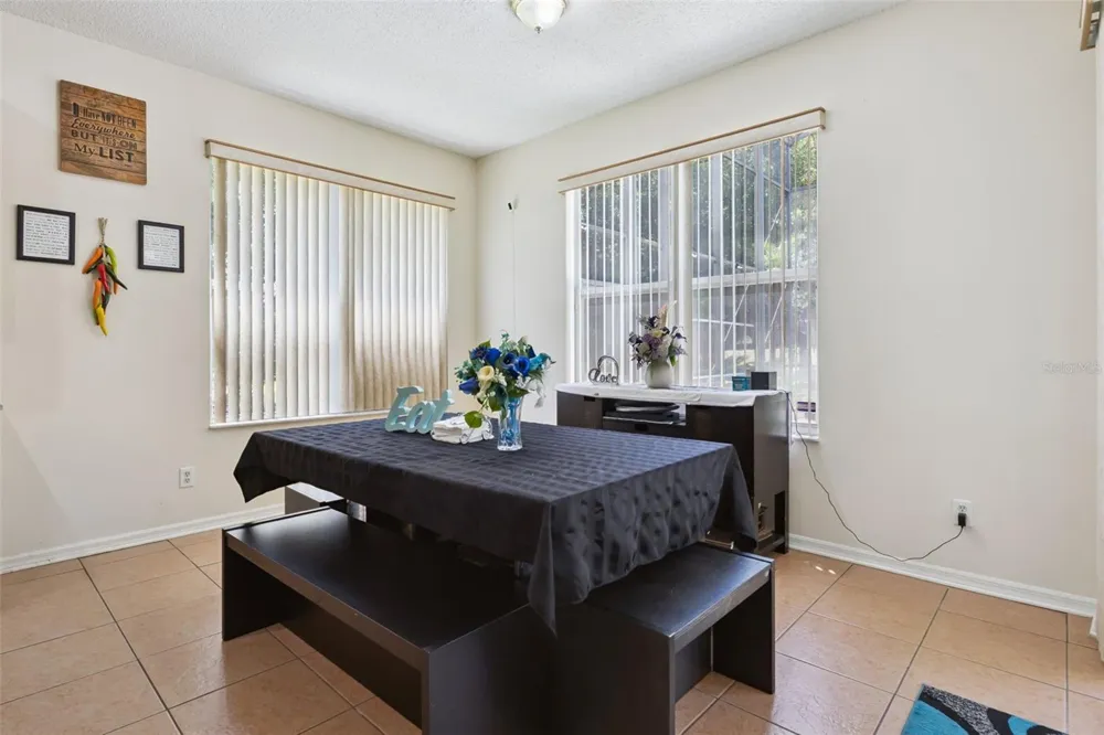 1603 JOHNS COVE LN Oakland, FL 34787