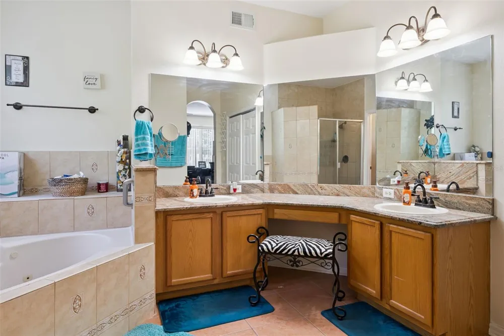 1603 JOHNS COVE LN Oakland, FL 34787