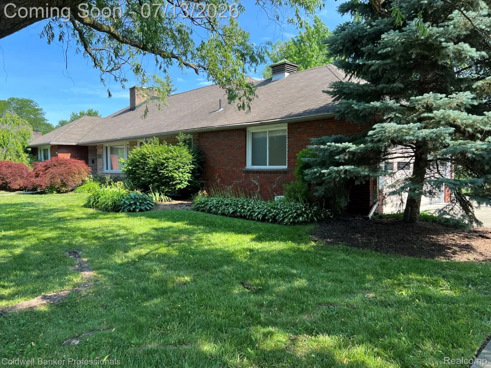 1416 Renaud Road Grosse Pointe Woods City, MI 48236