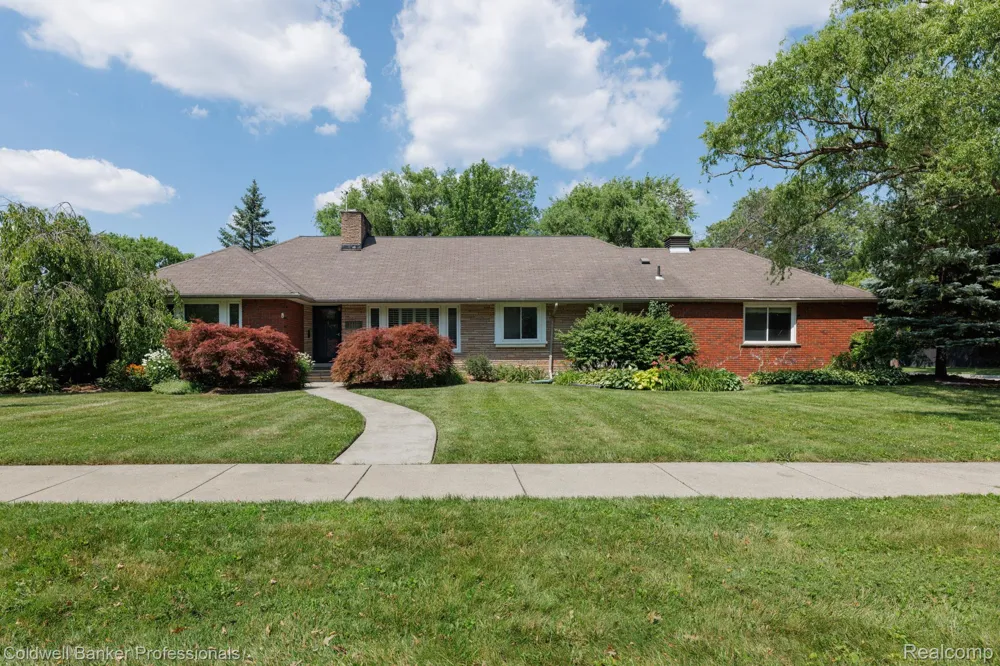 1416 Renaud Road Grosse Pointe Woods City, MI 48236