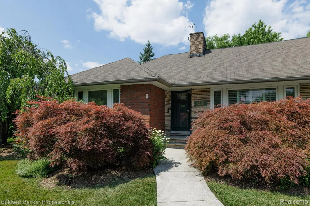 1416 Renaud Road Grosse Pointe Woods City, MI 48236
