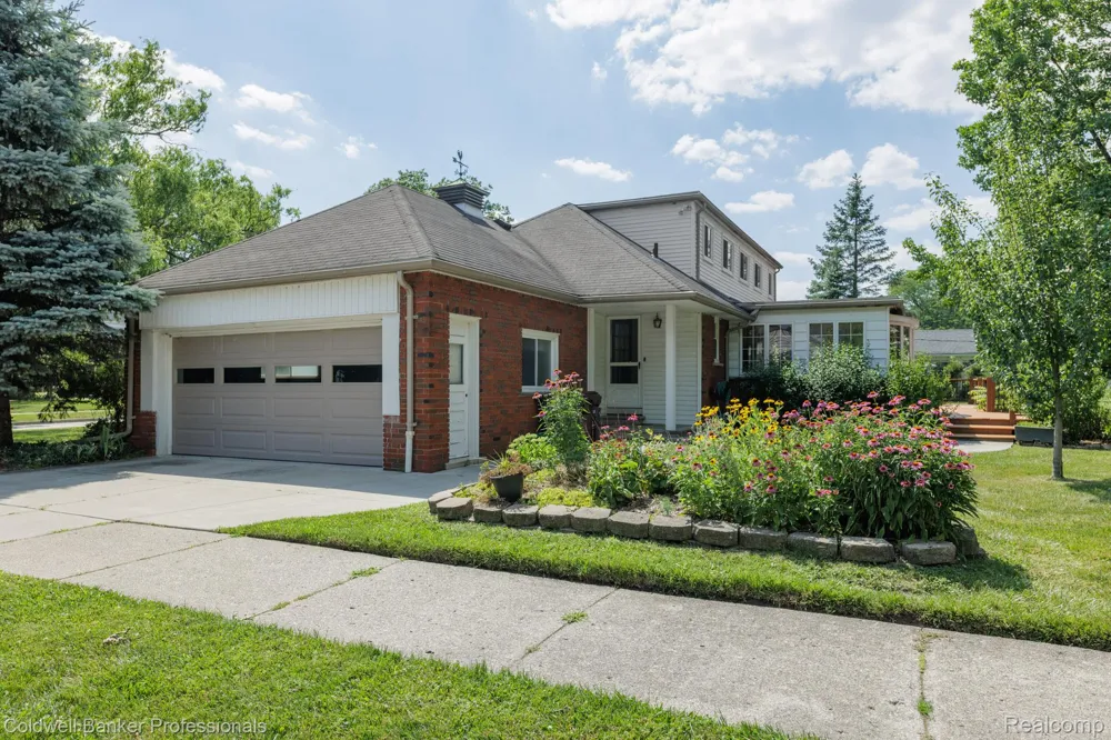 1416 Renaud Road Grosse Pointe Woods City, MI 48236
