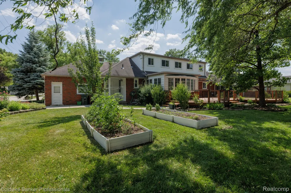 1416 Renaud Road Grosse Pointe Woods City, MI 48236