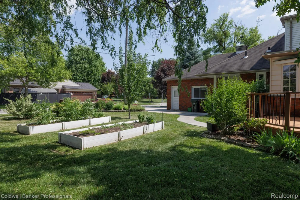1416 Renaud Road Grosse Pointe Woods City, MI 48236