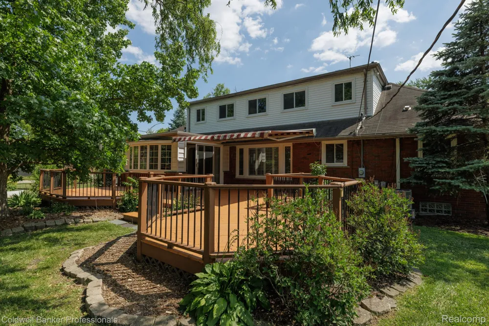 1416 Renaud Road Grosse Pointe Woods City, MI 48236