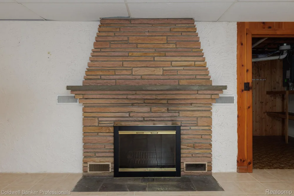 1416 Renaud Road Grosse Pointe Woods City, MI 48236