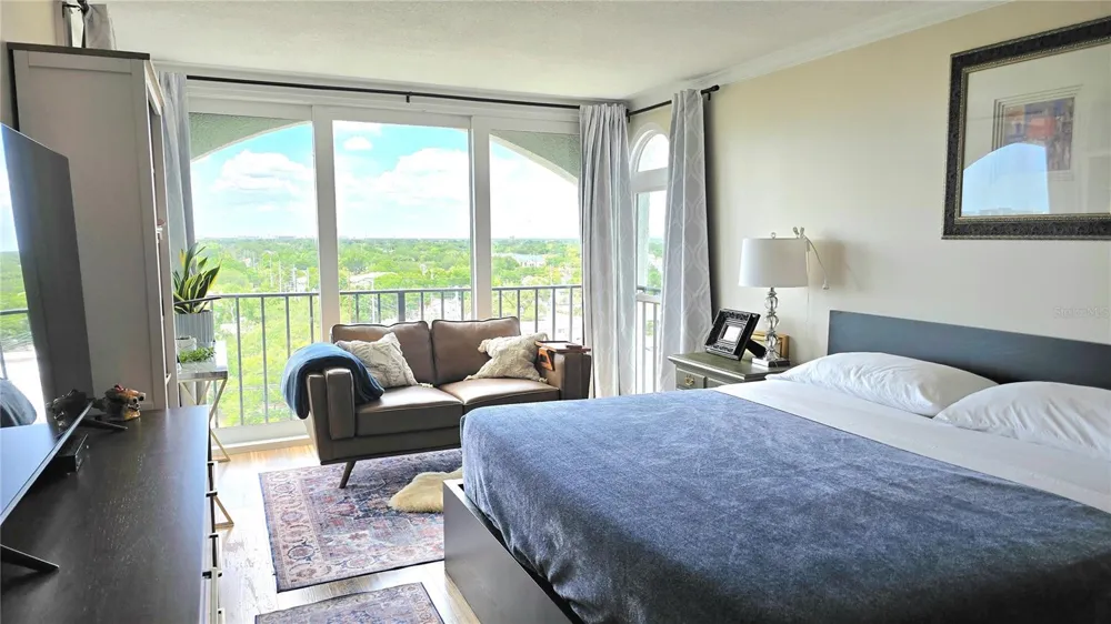 3211 W SWANN AVENUE #1110 Tampa, FL 33609