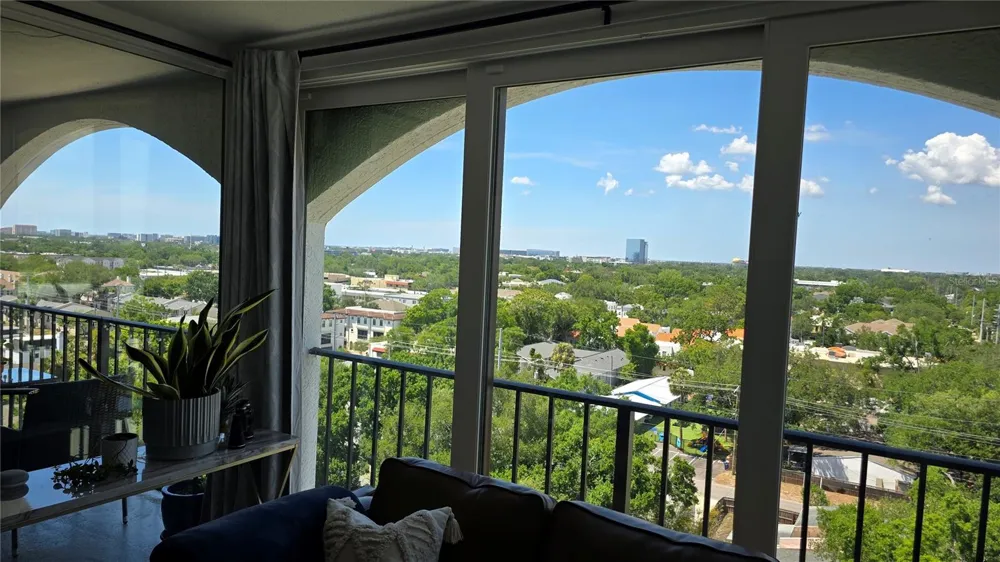 3211 W SWANN AVENUE #1110 Tampa, FL 33609