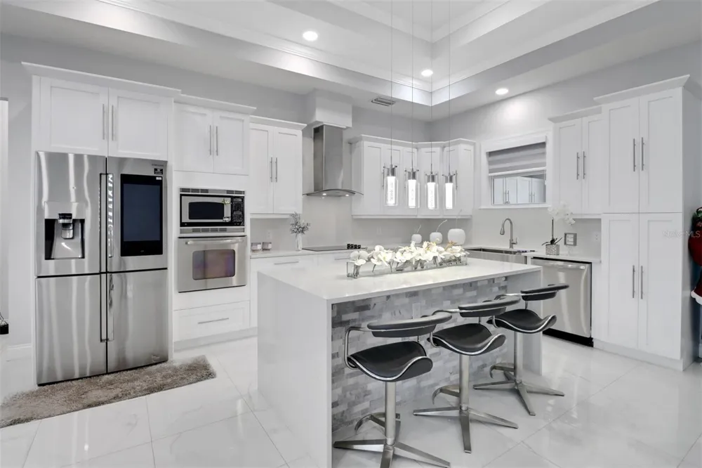 2394 45TH AVENUE NE Naples, FL 34120