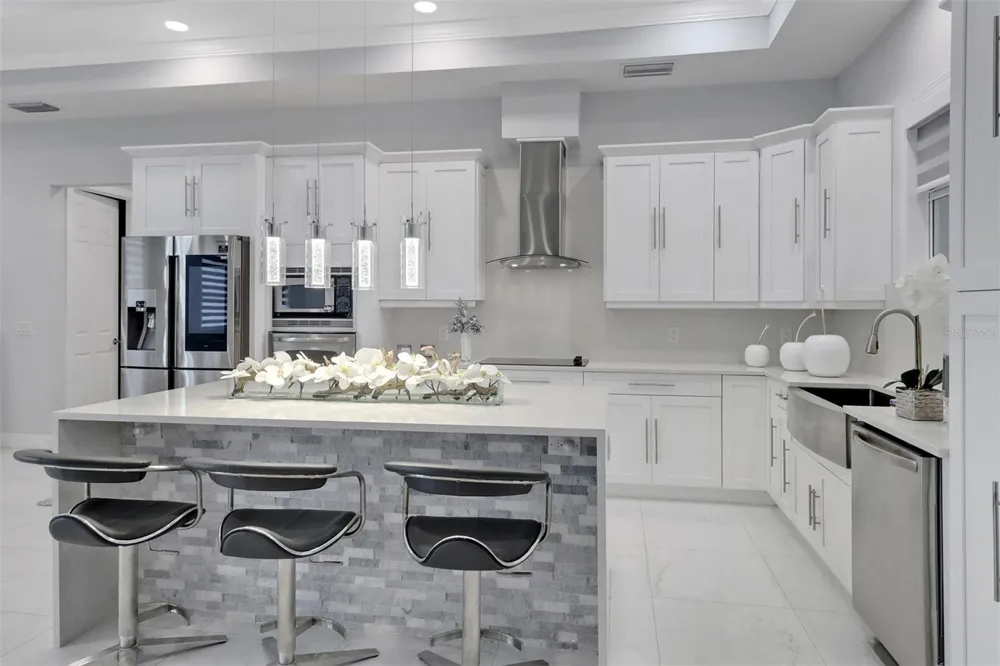 2394 45TH AVENUE NE Naples, FL 34120