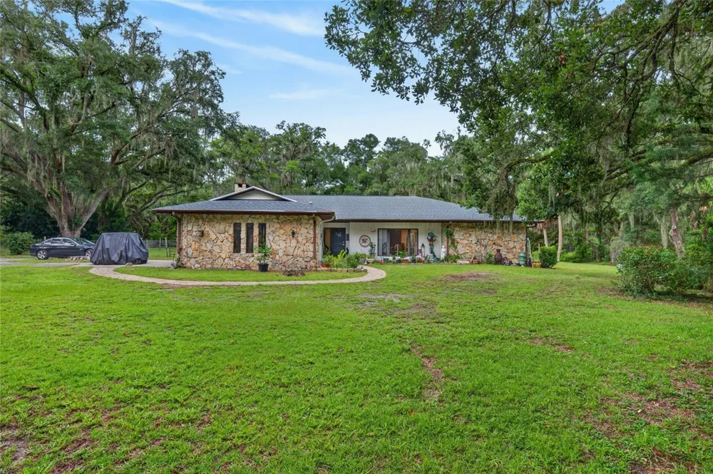 11795 SW HIGHWAY 484 Dunnellon, FL 34432