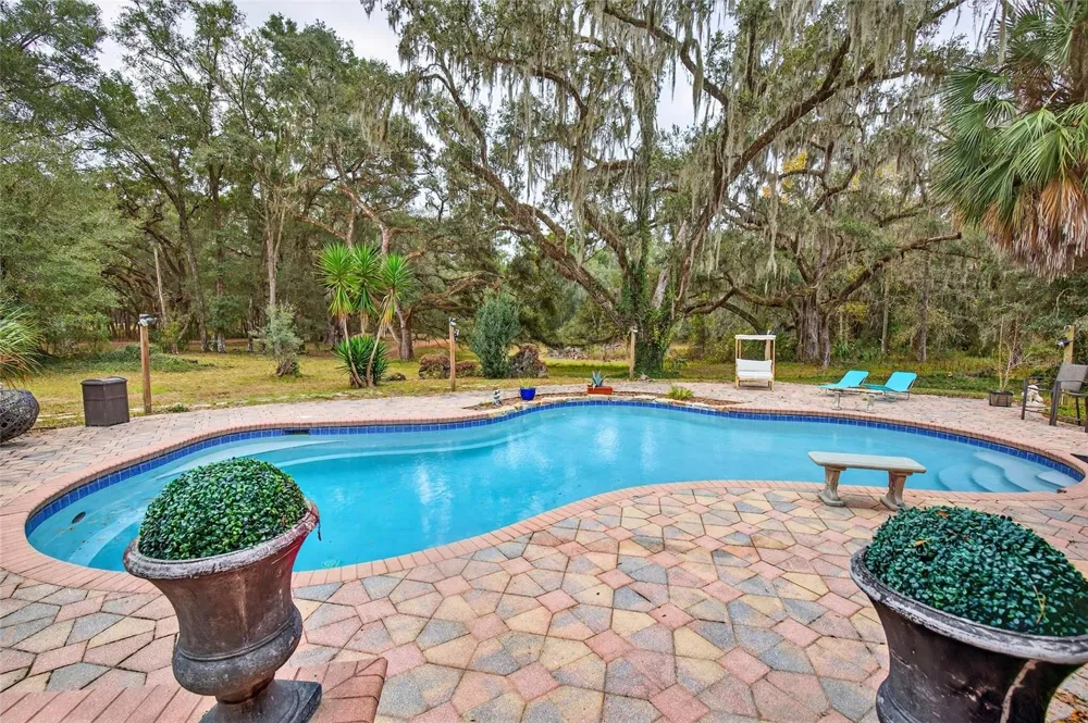 11795 SW HIGHWAY 484 Dunnellon, FL 34432