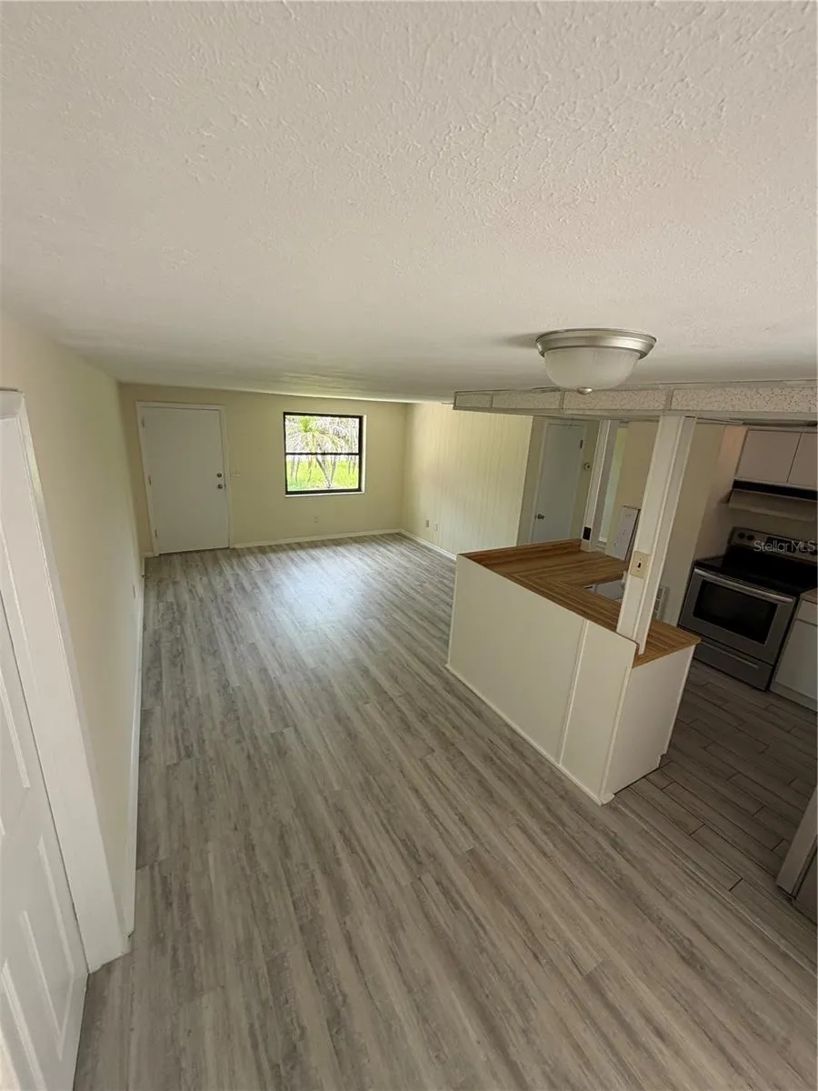 1923 FRUITLAND PARK CIRCLE Eagle Lake, FL 33839
