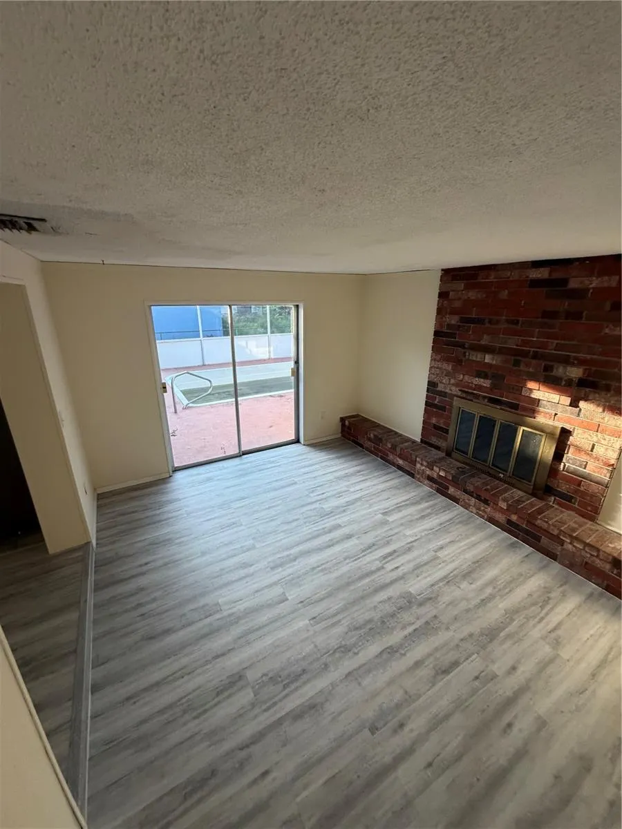 1923 FRUITLAND PARK CIRCLE Eagle Lake, FL 33839