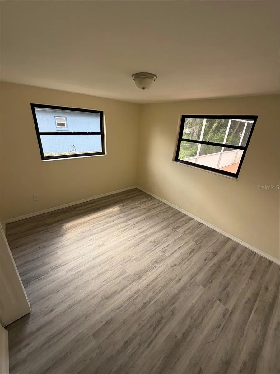 1923 FRUITLAND PARK CIRCLE Eagle Lake, FL 33839
