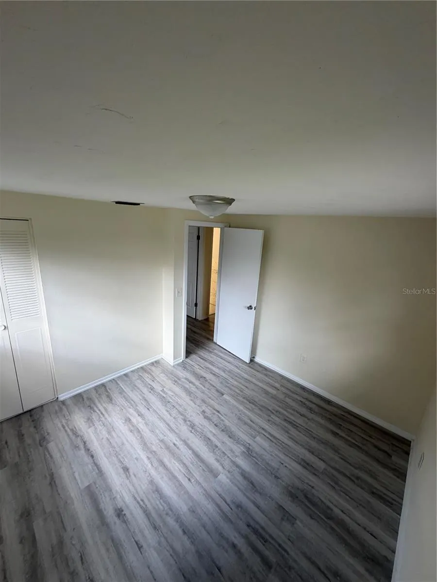 1923 FRUITLAND PARK CIRCLE Eagle Lake, FL 33839