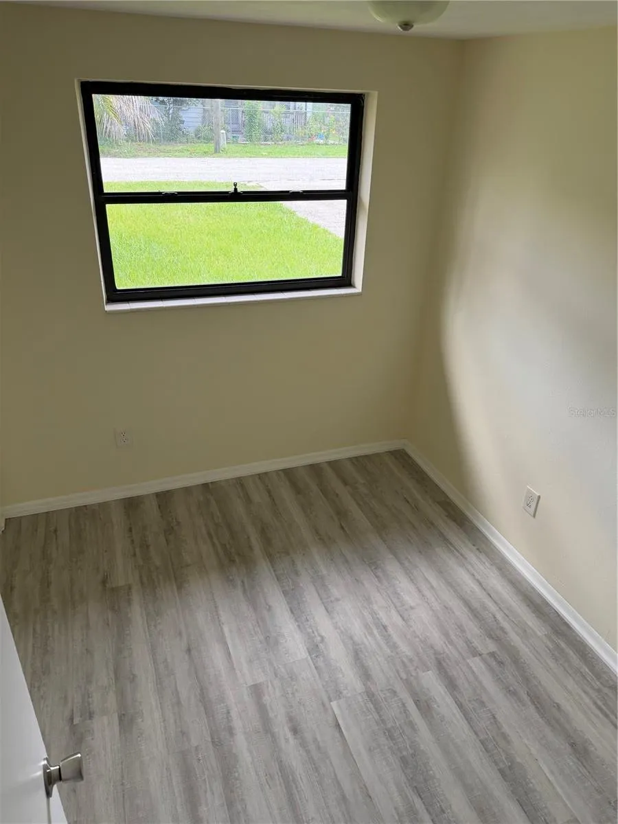 1923 FRUITLAND PARK CIRCLE Eagle Lake, FL 33839