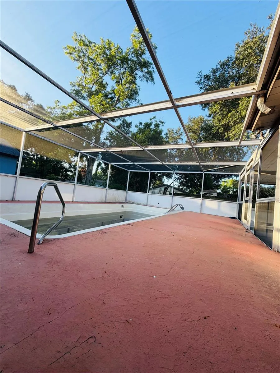 1923 FRUITLAND PARK CIRCLE Eagle Lake, FL 33839