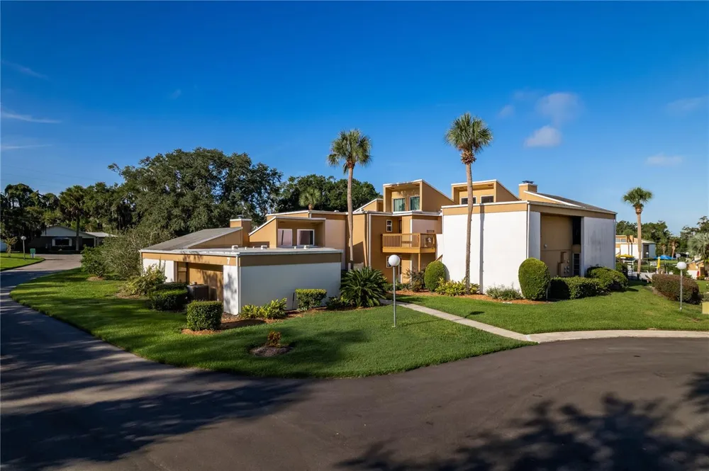 1051 S HIGHLAND STREET #7D Mount Dora, FL 32757