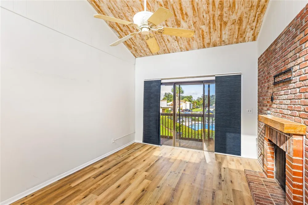 1051 S HIGHLAND STREET #7D Mount Dora, FL 32757