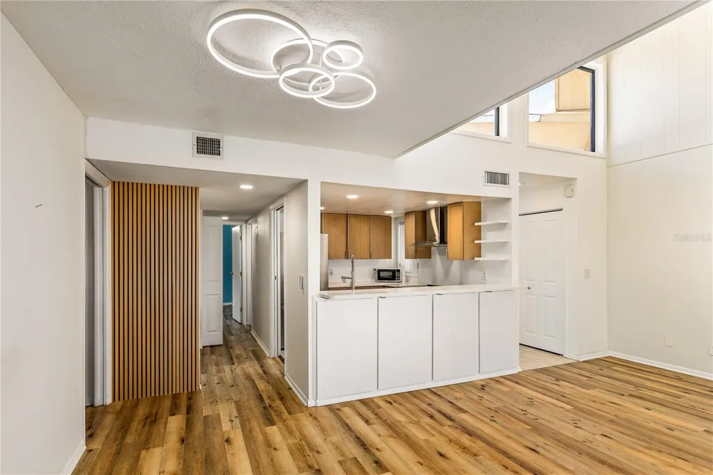 1051 S HIGHLAND STREET #7D Mount Dora, FL 32757