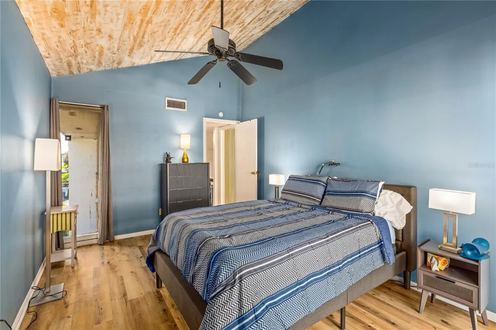 1051 S HIGHLAND STREET #7D Mount Dora, FL 32757