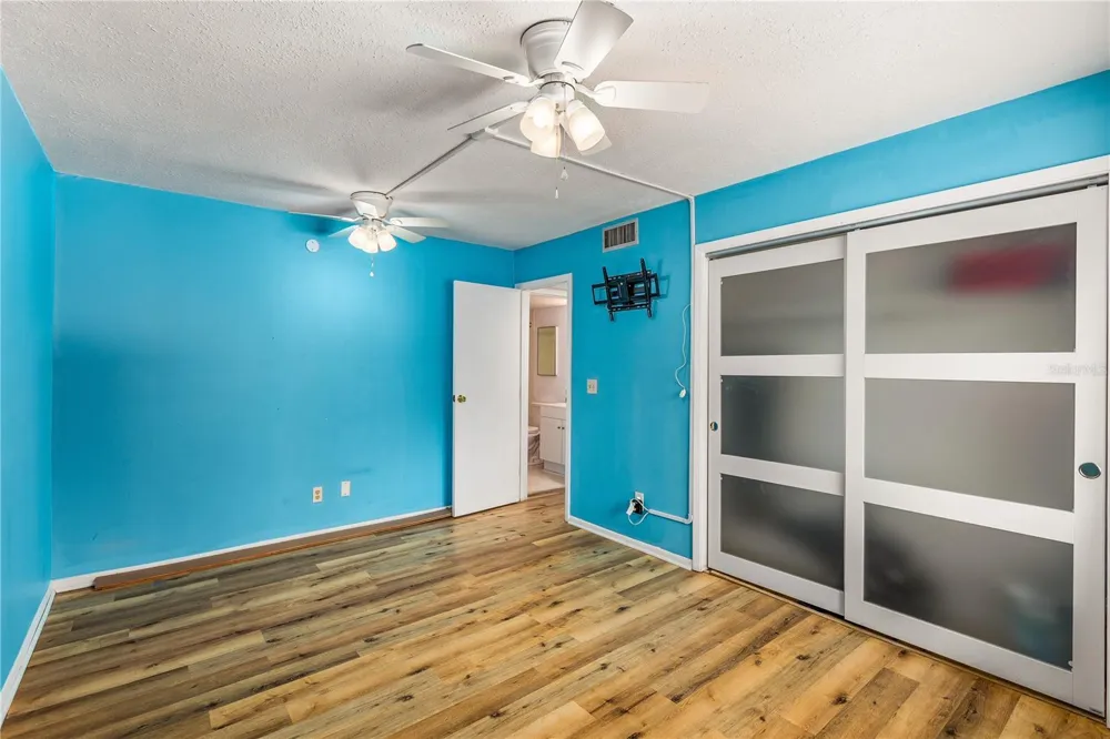 1051 S HIGHLAND STREET #7D Mount Dora, FL 32757