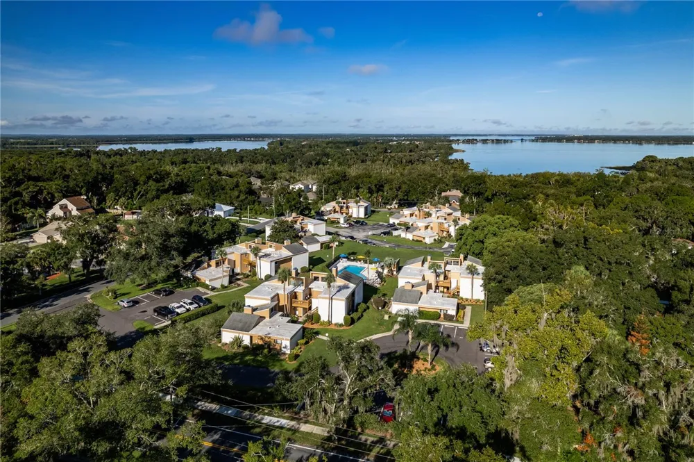 1051 S HIGHLAND STREET #7D Mount Dora, FL 32757