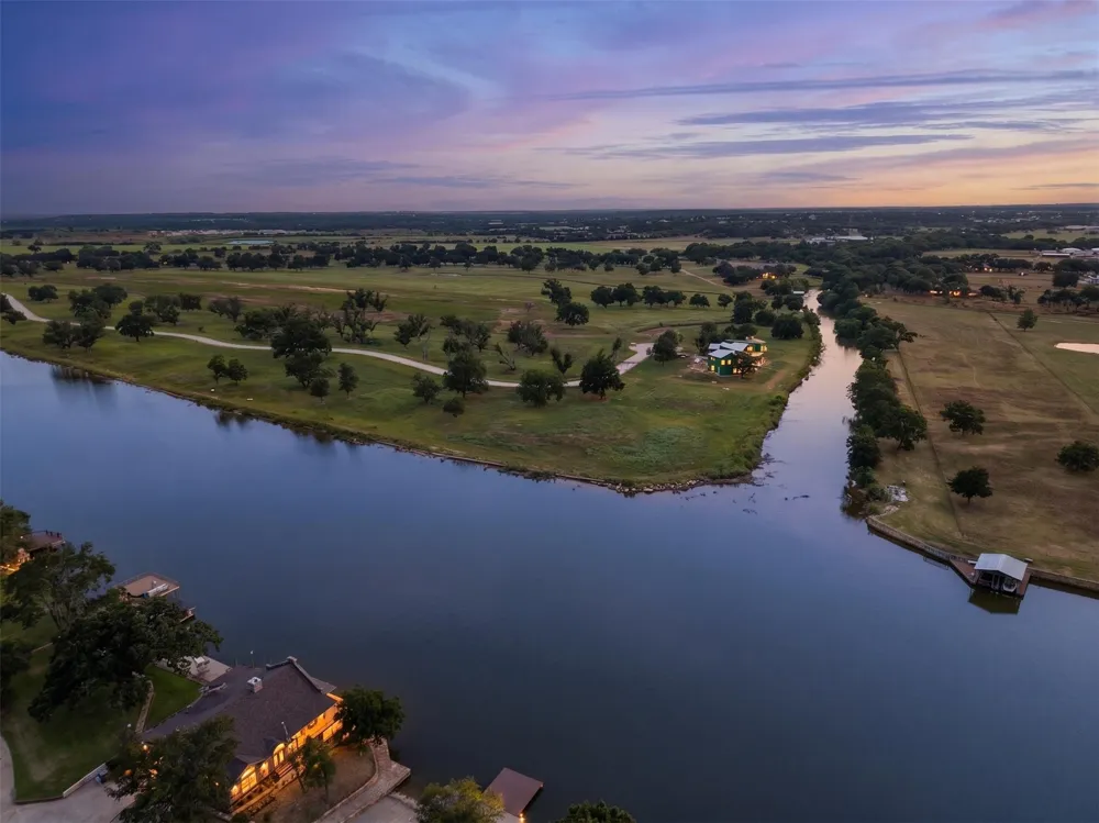 1090 River Ranch Lane Weatherford, TX 76087