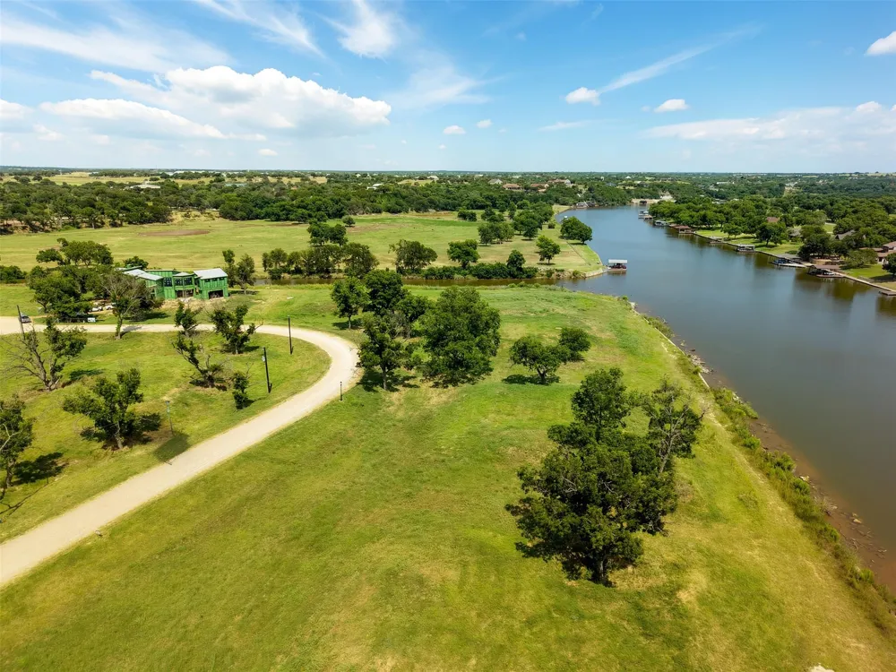 1090 River Ranch Lane Weatherford, TX 76087