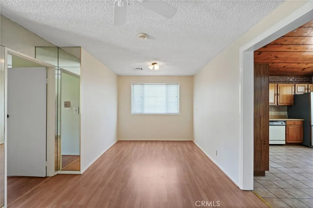 15841 Marlin Place Lake Balboa, CA 91406