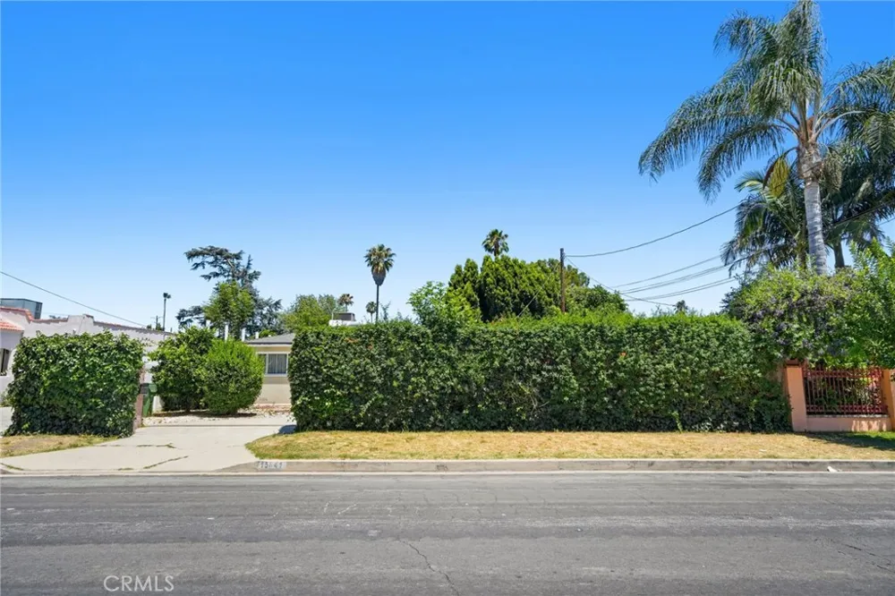 15841 Marlin Place Lake Balboa, CA 91406