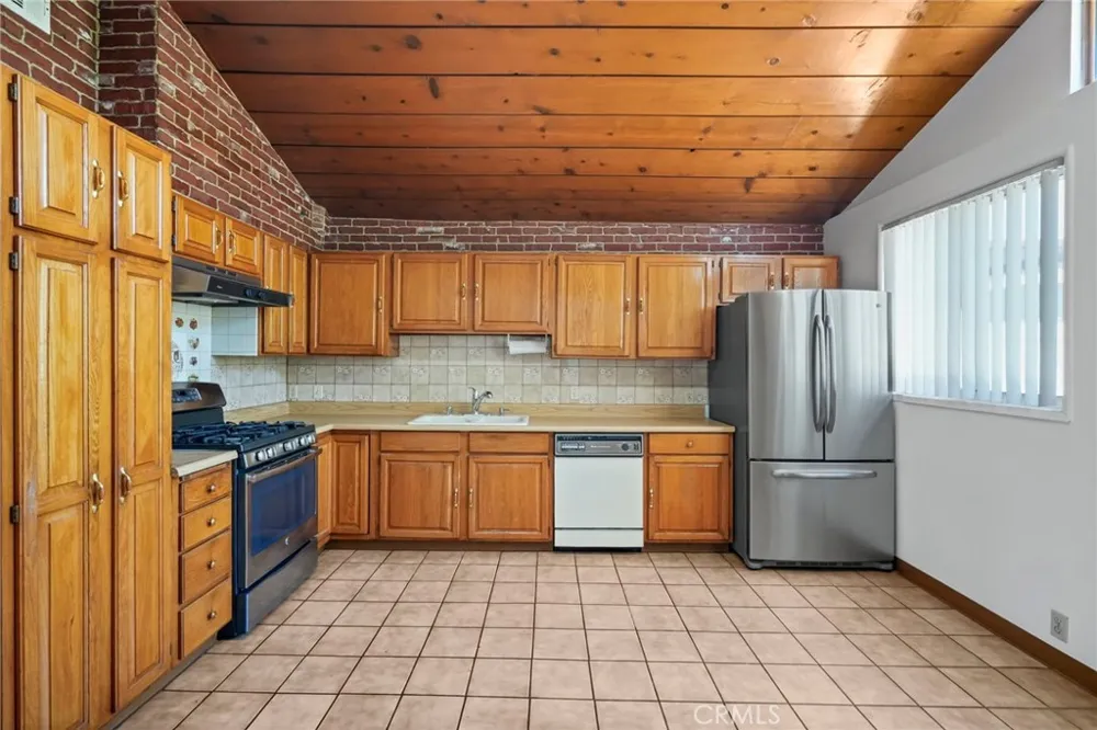 15841 Marlin Place Lake Balboa, CA 91406