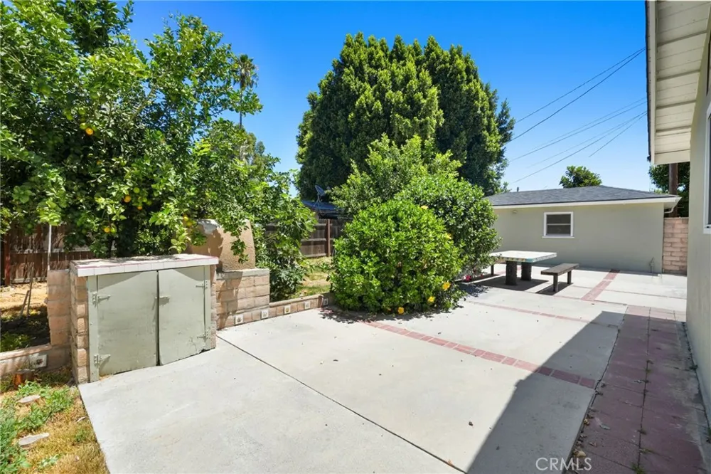 15841 Marlin Place Lake Balboa, CA 91406