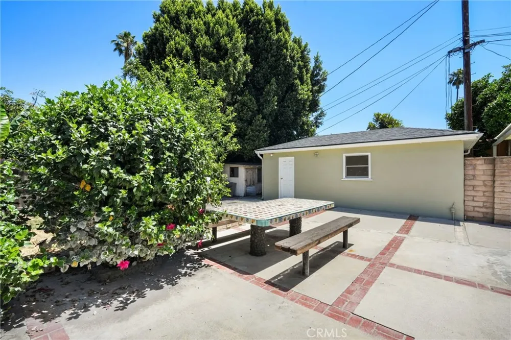 15841 Marlin Place Lake Balboa, CA 91406