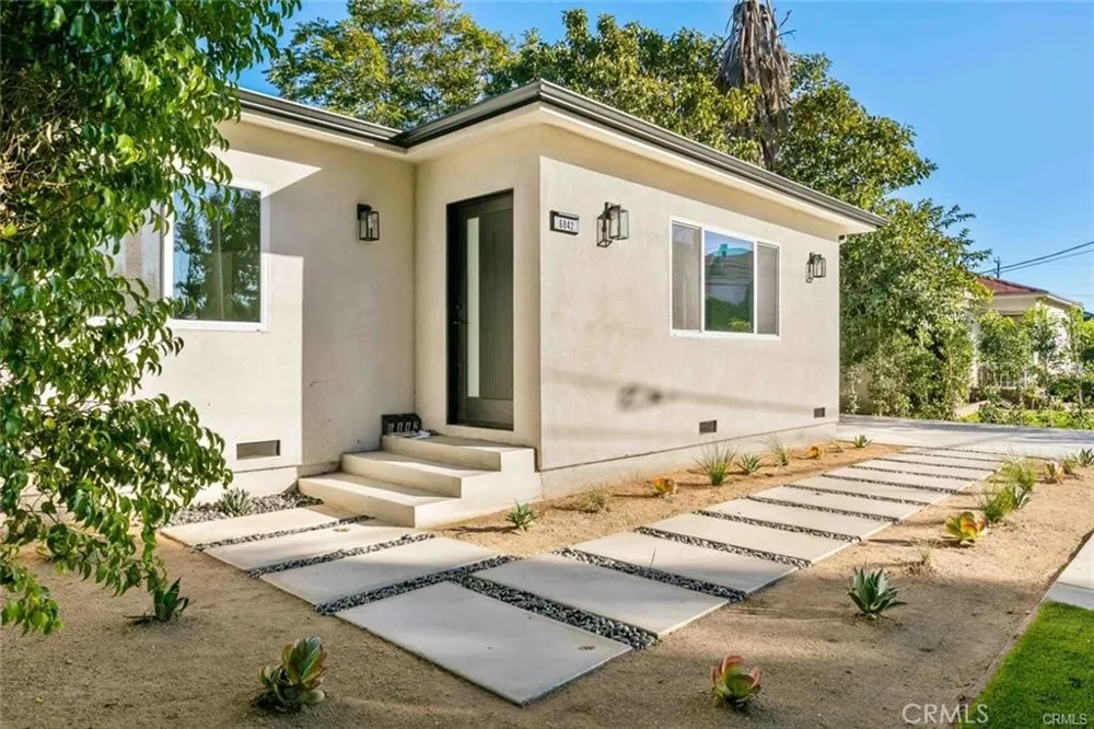 6842 Cedros Avenue Van Nuys, CA 91405