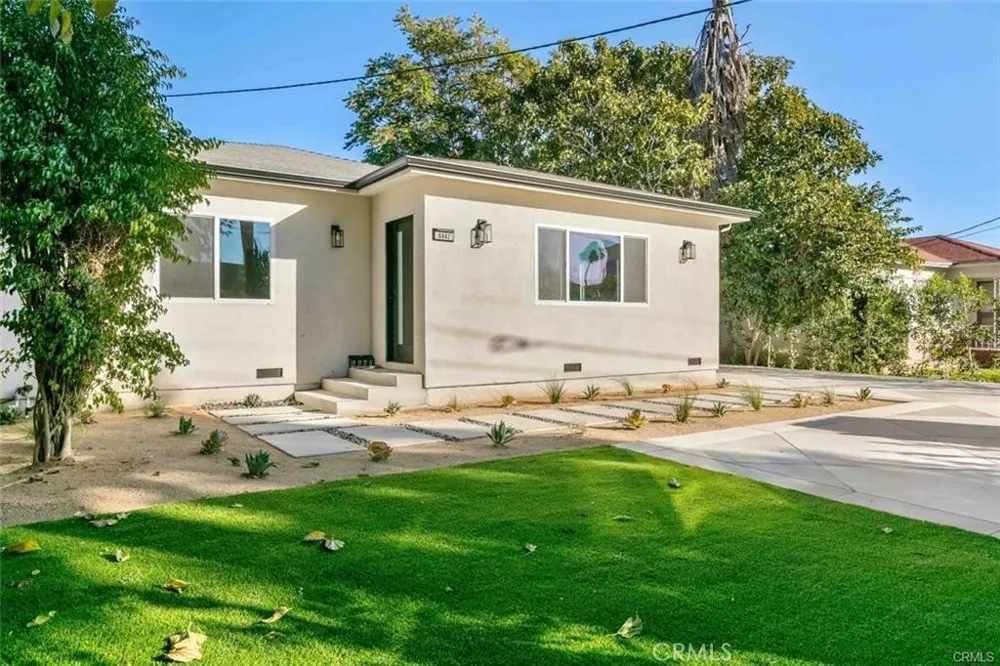 6842 Cedros Avenue Van Nuys, CA 91405