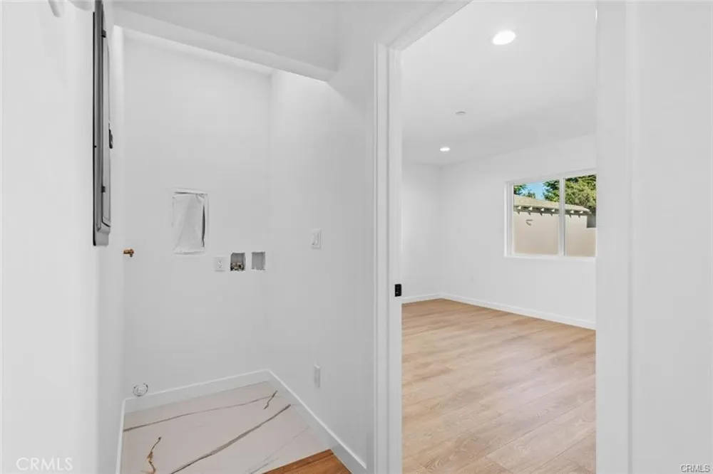 6842 Cedros Avenue Van Nuys, CA 91405