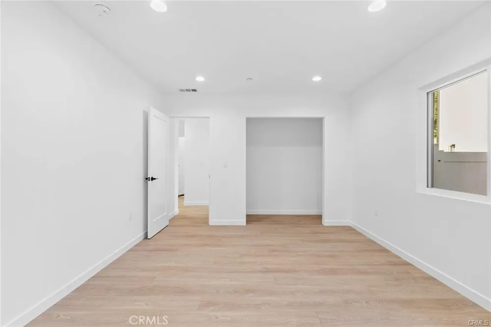 6842 Cedros Avenue Van Nuys, CA 91405