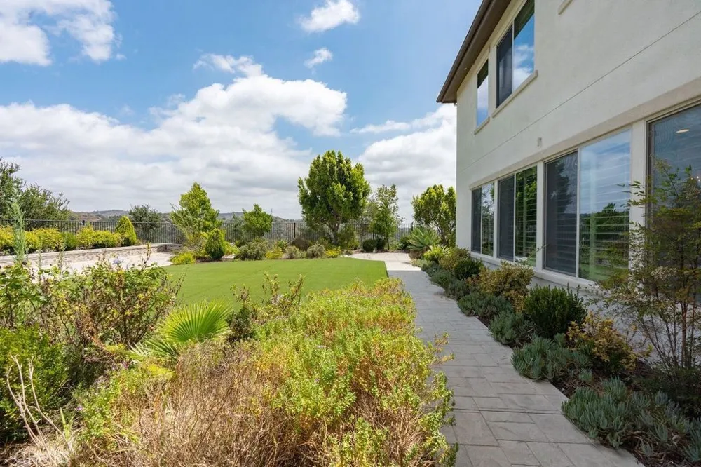 16635 Flint Hollow Place Chino Hills, CA 91709