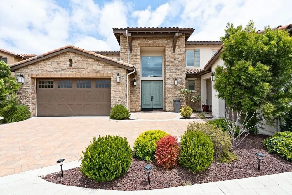 16635 Flint Hollow Place Chino Hills, CA 91709