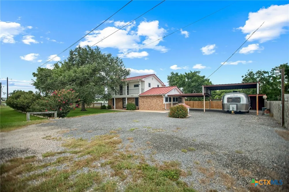 605 State Highway 172 Ganado, TX 77962