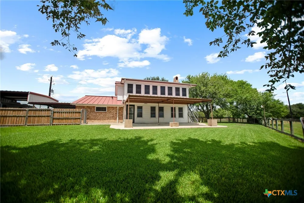 605 State Highway 172 Ganado, TX 77962
