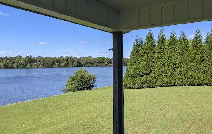 616 Layman Cir Decatur, TN 37322