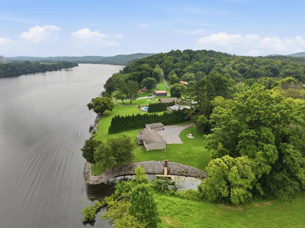 616 Layman Cir Decatur, TN 37322