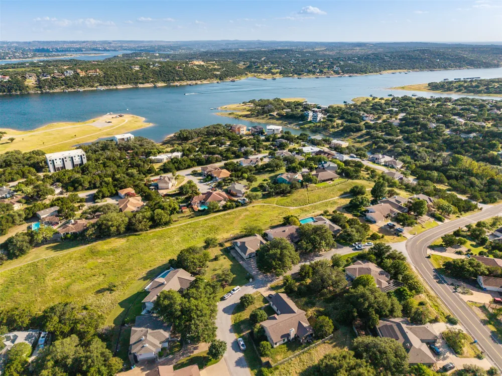 2807 Declaration Circle Lago Vista, TX 78645