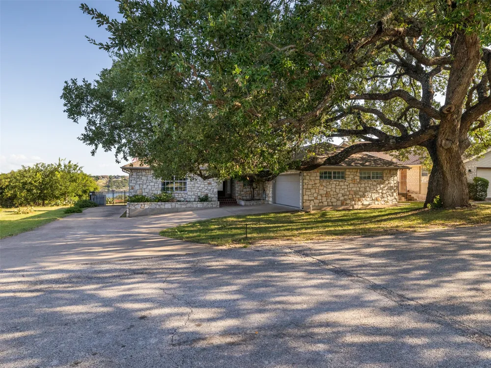 2807 Declaration Circle Lago Vista, TX 78645