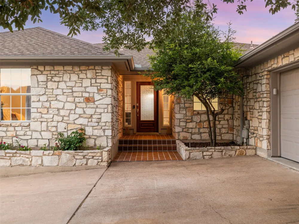 2807 Declaration Circle Lago Vista, TX 78645