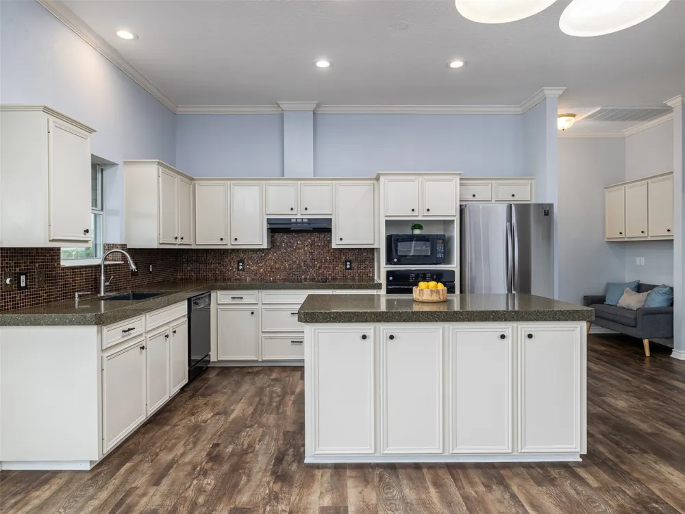 2807 Declaration Circle Lago Vista, TX 78645