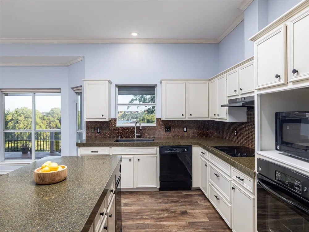 2807 Declaration Circle Lago Vista, TX 78645